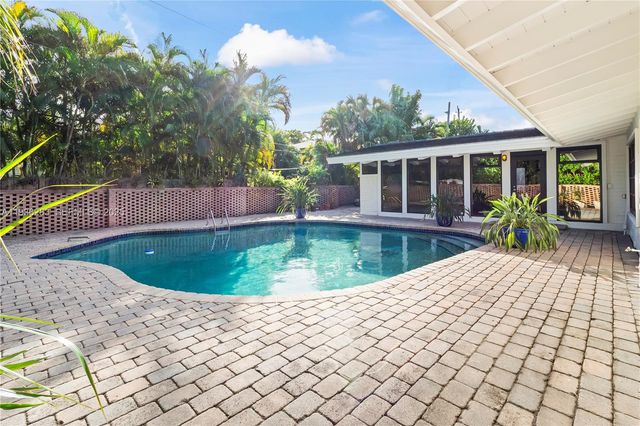 2132 Middle River Dr, Fort Lauderdale, FL 33305