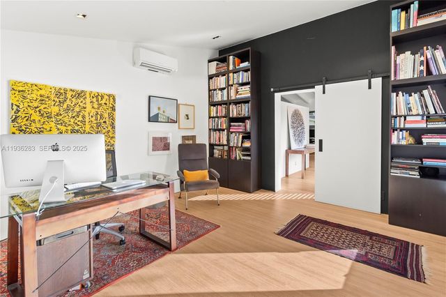 2132 Middle River Dr, Fort Lauderdale, FL 33305