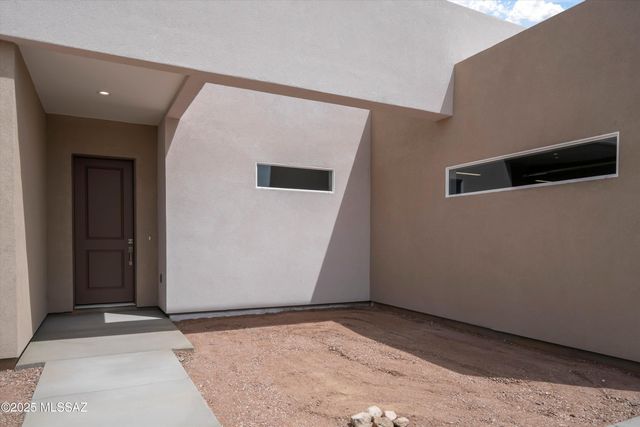 130 Avenida Ostion, Rio Rico, AZ 85648