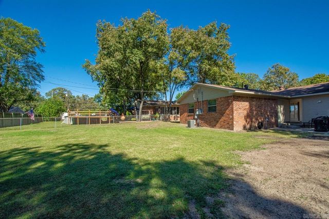 9303 Peach Tree Drive, Sherwood, AR 72120