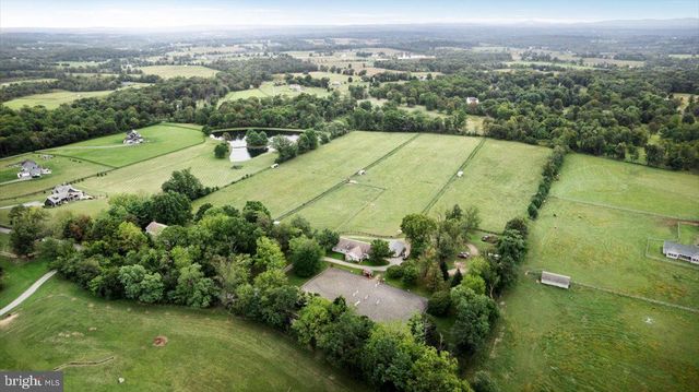 19606 RIDGESIDE RD, Bluemont, VA 20135