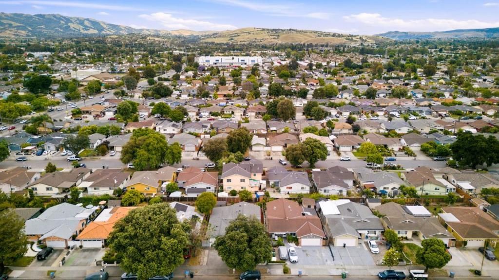 Image 25 of property listing at 1658 Tierra Buena Drive, San Jose, CA 95121