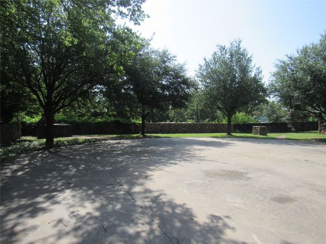 2206 Bluebonnet Avenue, Denison, TX 75020