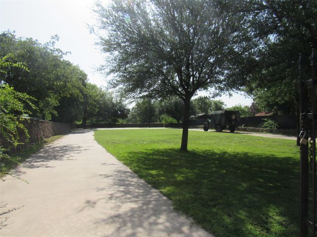 2206 Bluebonnet Avenue, Denison, TX 75020