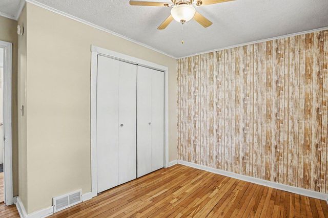 2042 Cottage Avenue E, Saint Paul, MN 55119