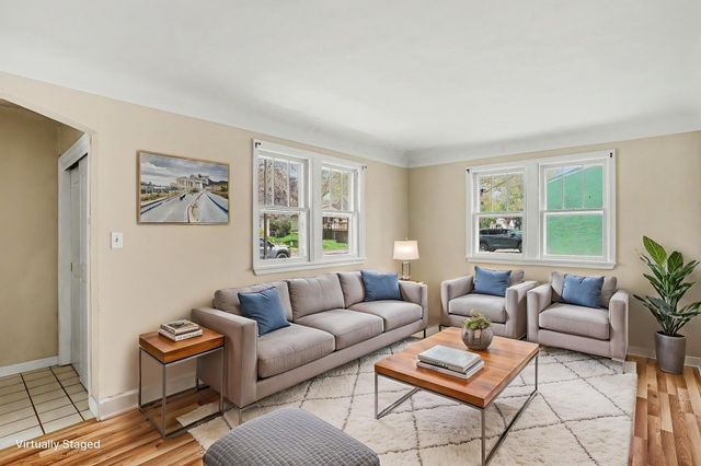 2042 Cottage Avenue E, Saint Paul, MN 55119