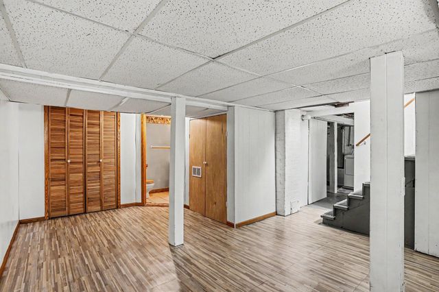 2042 Cottage Avenue E, Saint Paul, MN 55119