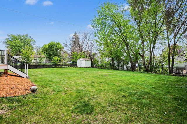 2042 Cottage Avenue E, Saint Paul, MN 55119