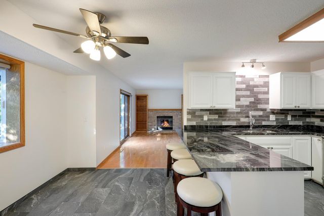 10632 Daisy Circle, Bloomington, MN 55438