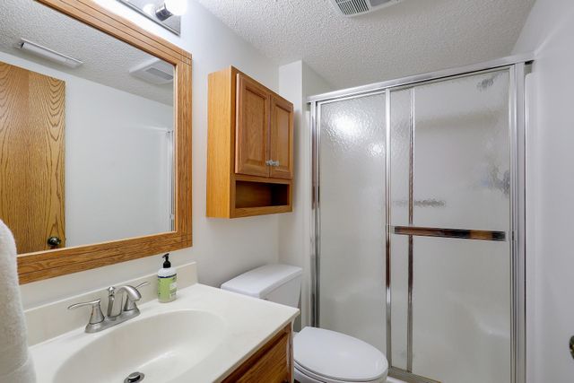10632 Daisy Circle, Bloomington, MN 55438