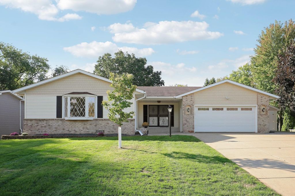 10632 Daisy Circle, Bloomington, MN 55438 — exterior