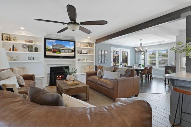 248 River Oaks Dr, Lodi, CA 95240