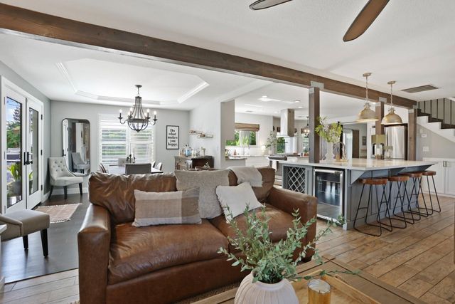 248 River Oaks Dr, Lodi, CA 95240