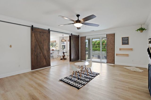 248 River Oaks Dr, Lodi, CA 95240