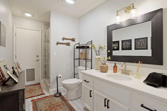 248 River Oaks Dr, Lodi, CA 95240