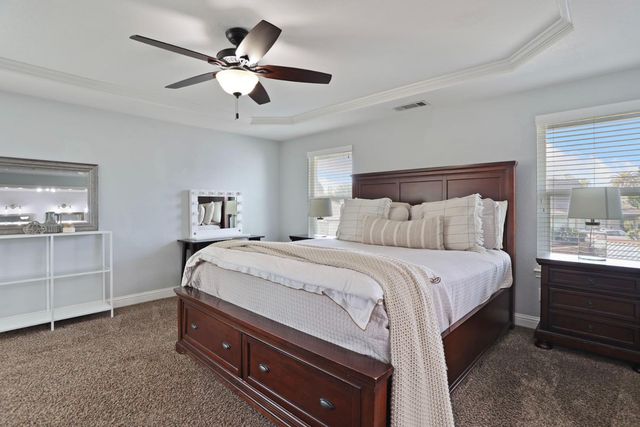 248 River Oaks Dr, Lodi, CA 95240