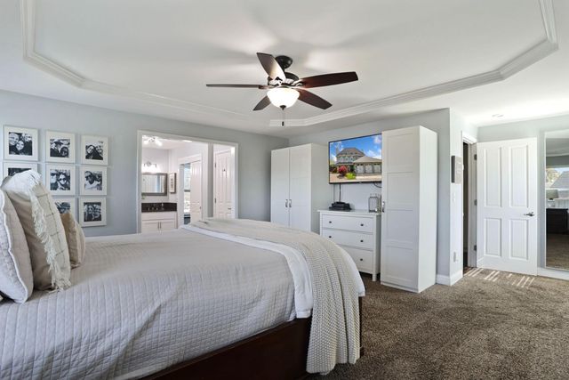 248 River Oaks Dr, Lodi, CA 95240
