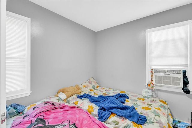 17215 and 17219 Sioux Street, Detroit, MI 48224