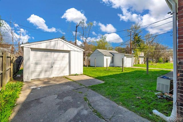 17215 and 17219 Sioux Street, Detroit, MI 48224
