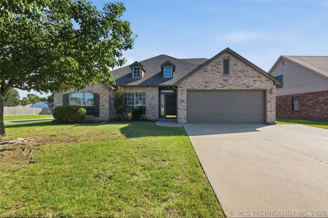 14916 E 88th Street North, Owasso, OK 74055