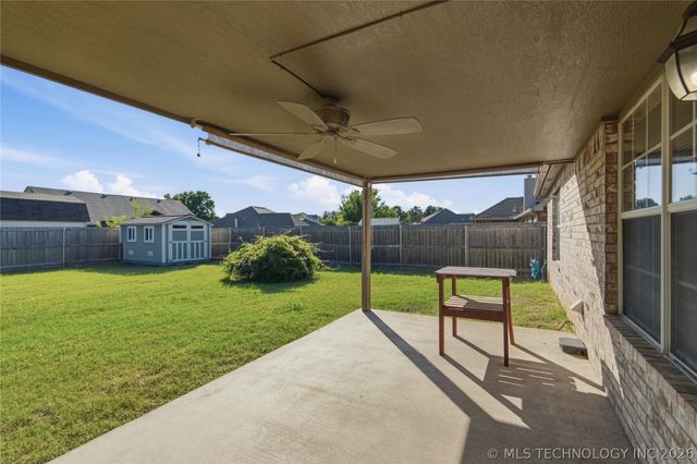 14916 E 88th Street North, Owasso, OK 74055