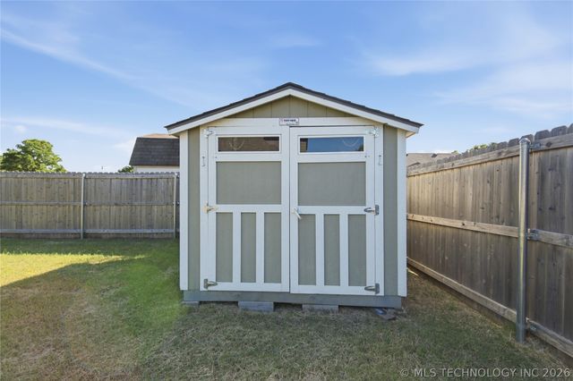 14916 E 88th Street North, Owasso, OK 74055