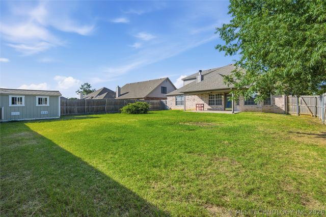 14916 E 88th Street North, Owasso, OK 74055