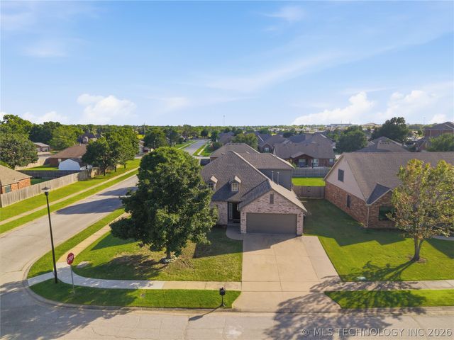 14916 E 88th Street North, Owasso, OK 74055