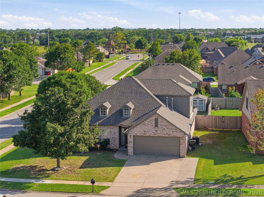 14916 E 88th Street North, Owasso, OK 74055
