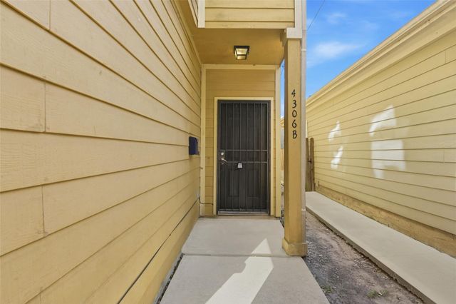 4306 Maggie Street B, Houston, TX 77051