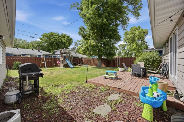 1223 16th Street N, Moorhead, MN 56560