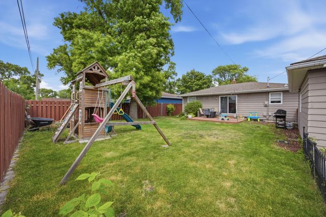 1223 16th Street N, Moorhead, MN 56560