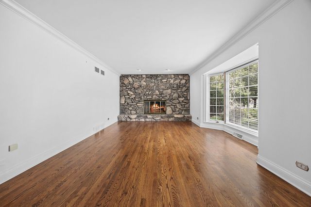 6342 Martin Drive, Willowbrook, IL 60527