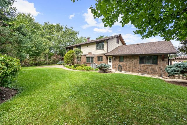 6342 Martin Drive, Willowbrook, IL 60527