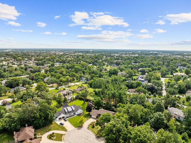 6342 Martin Drive, Willowbrook, IL 60527