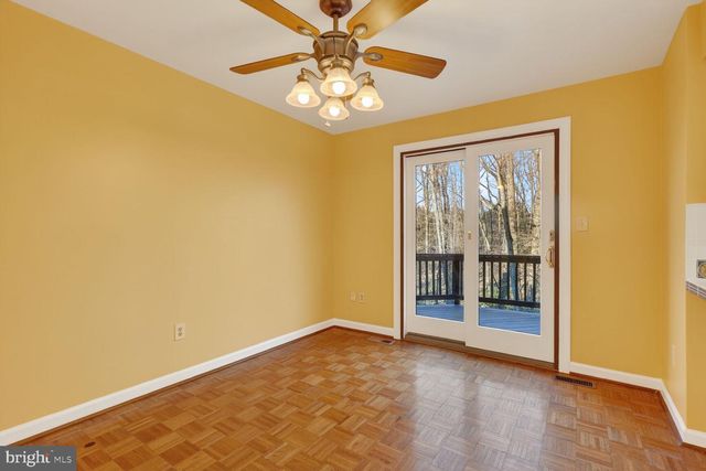 5880 WOODFIELD ESTATES DR, Alexandria, VA 22310