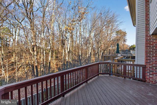 5880 WOODFIELD ESTATES DR, Alexandria, VA 22310