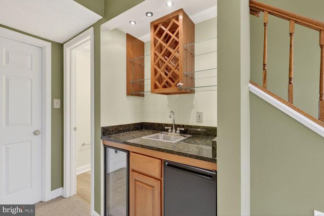 5880 WOODFIELD ESTATES DR, Alexandria, VA 22310