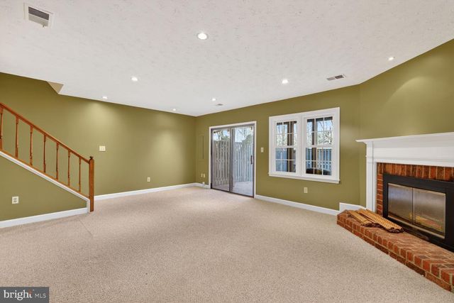 5880 WOODFIELD ESTATES DR, Alexandria, VA 22310