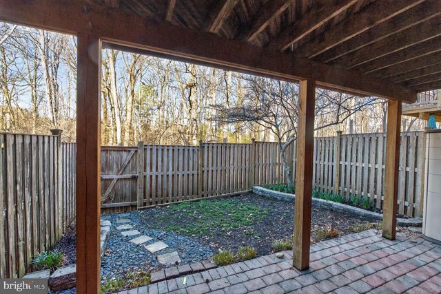 5880 WOODFIELD ESTATES DR, Alexandria, VA 22310