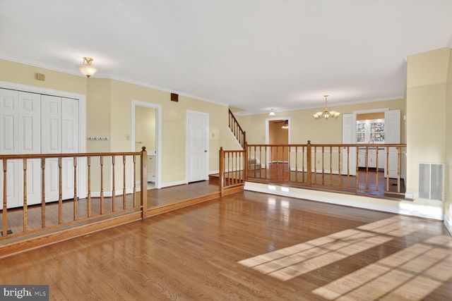 5880 WOODFIELD ESTATES DR, Alexandria, VA 22310