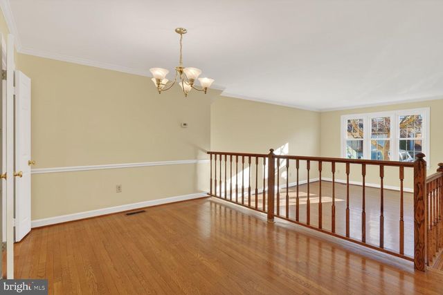 5880 WOODFIELD ESTATES DR, Alexandria, VA 22310