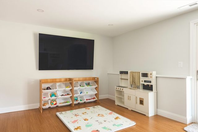 22 Sagamore Rd, Ipswich, MA 01938