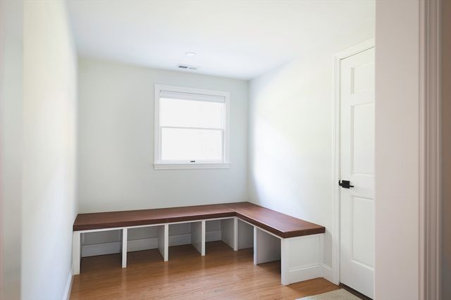 22 Sagamore Rd, Ipswich, MA 01938