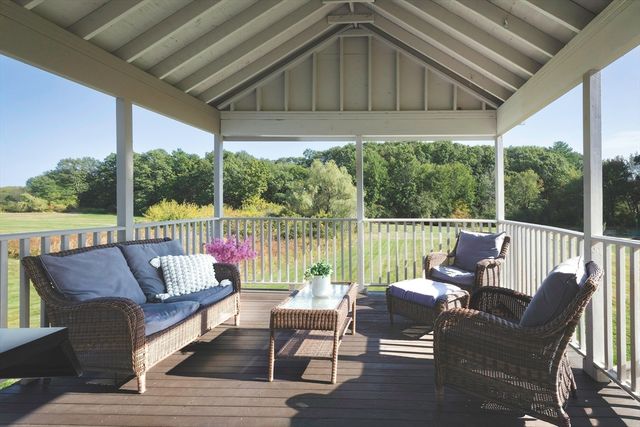 22 Sagamore Rd, Ipswich, MA 01938