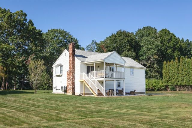 22 Sagamore Rd, Ipswich, MA 01938