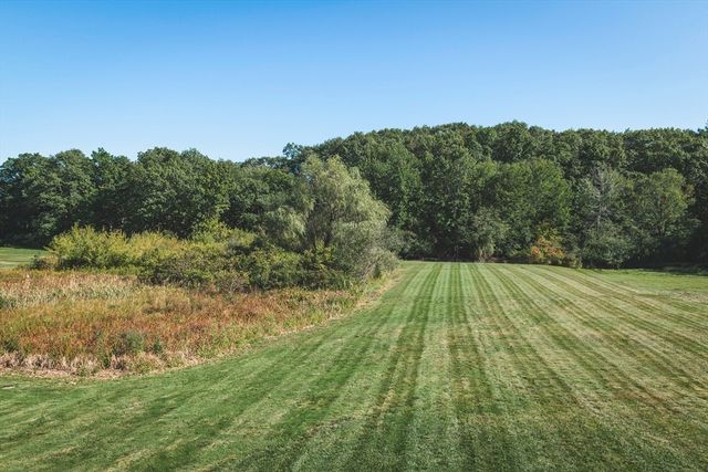 22 Sagamore Rd, Ipswich, MA 01938