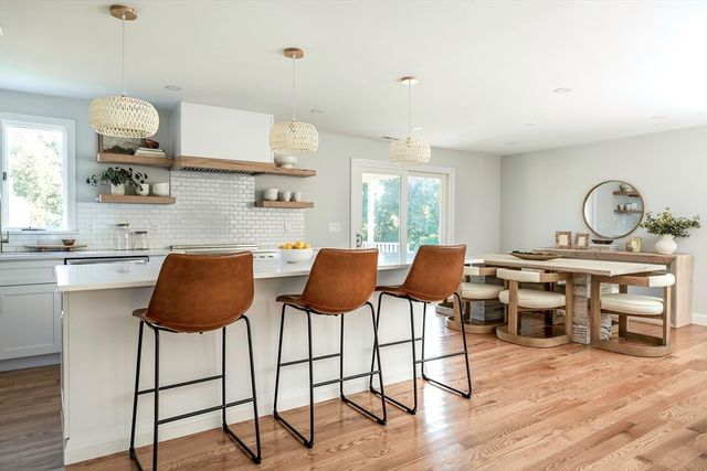 22 Sagamore Rd, Ipswich, MA 01938