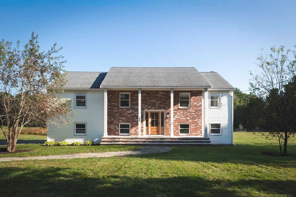22 Sagamore Rd, Ipswich, MA 01938