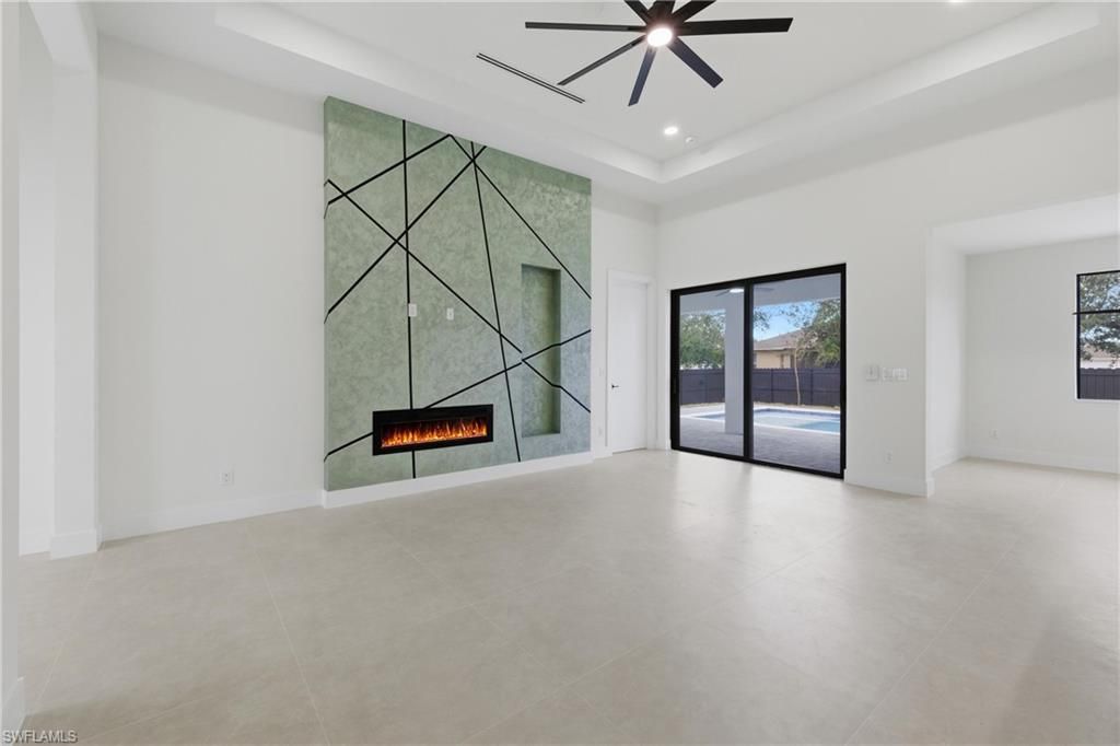 Image 17 of property listing at 408 SW 28th AVE, Cape Coral, FL 33991